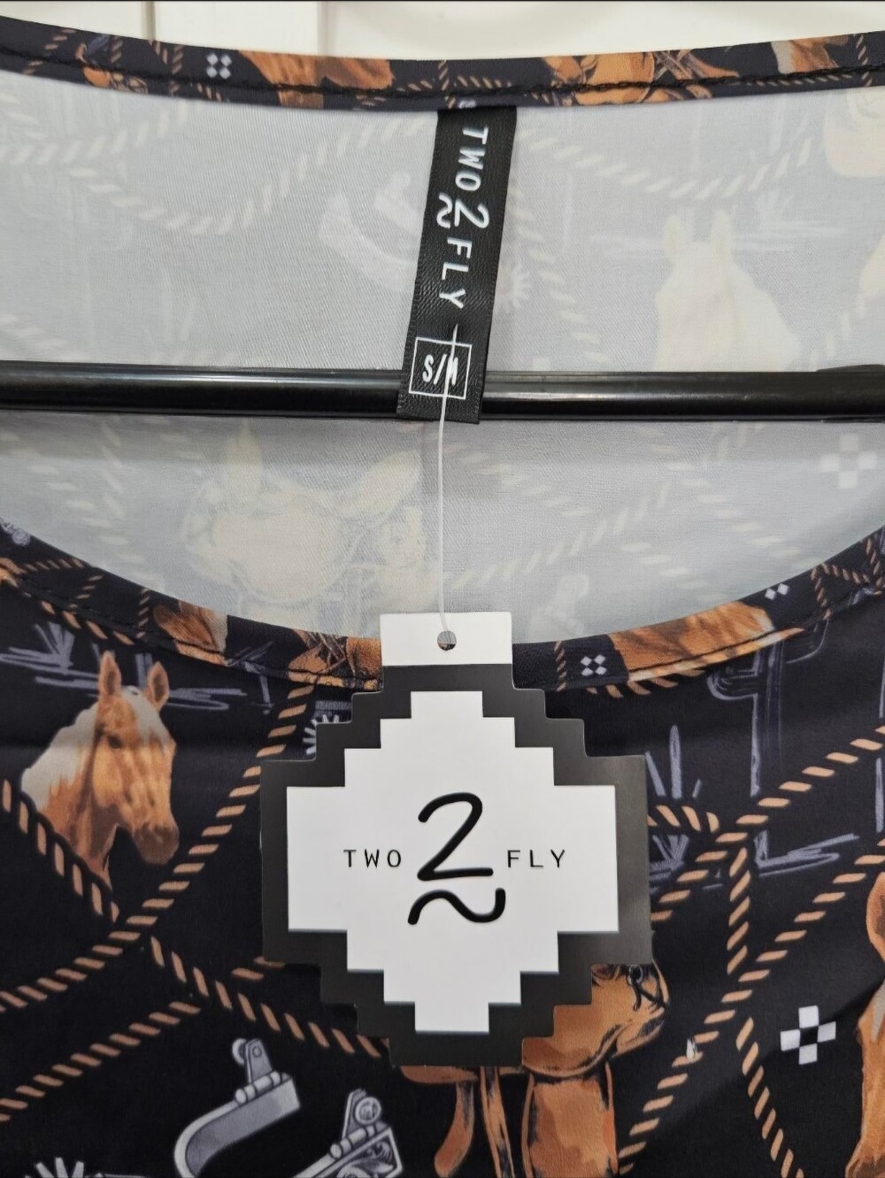 Two Fly Black & tan western print cowboy Cowgirl Short Sleeve Blouse Womens S/M - Picture 8 of 8